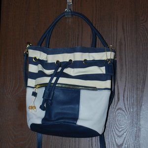 PRICE REDUCED!  NWOT Clarks Navy/White Drawstring Bucket Bag